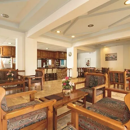 Otel Kamari Bay 2*