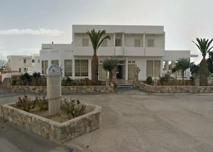 _kamari Bay Hotel