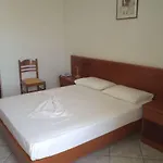 _kamari Bay Hotel 2*
